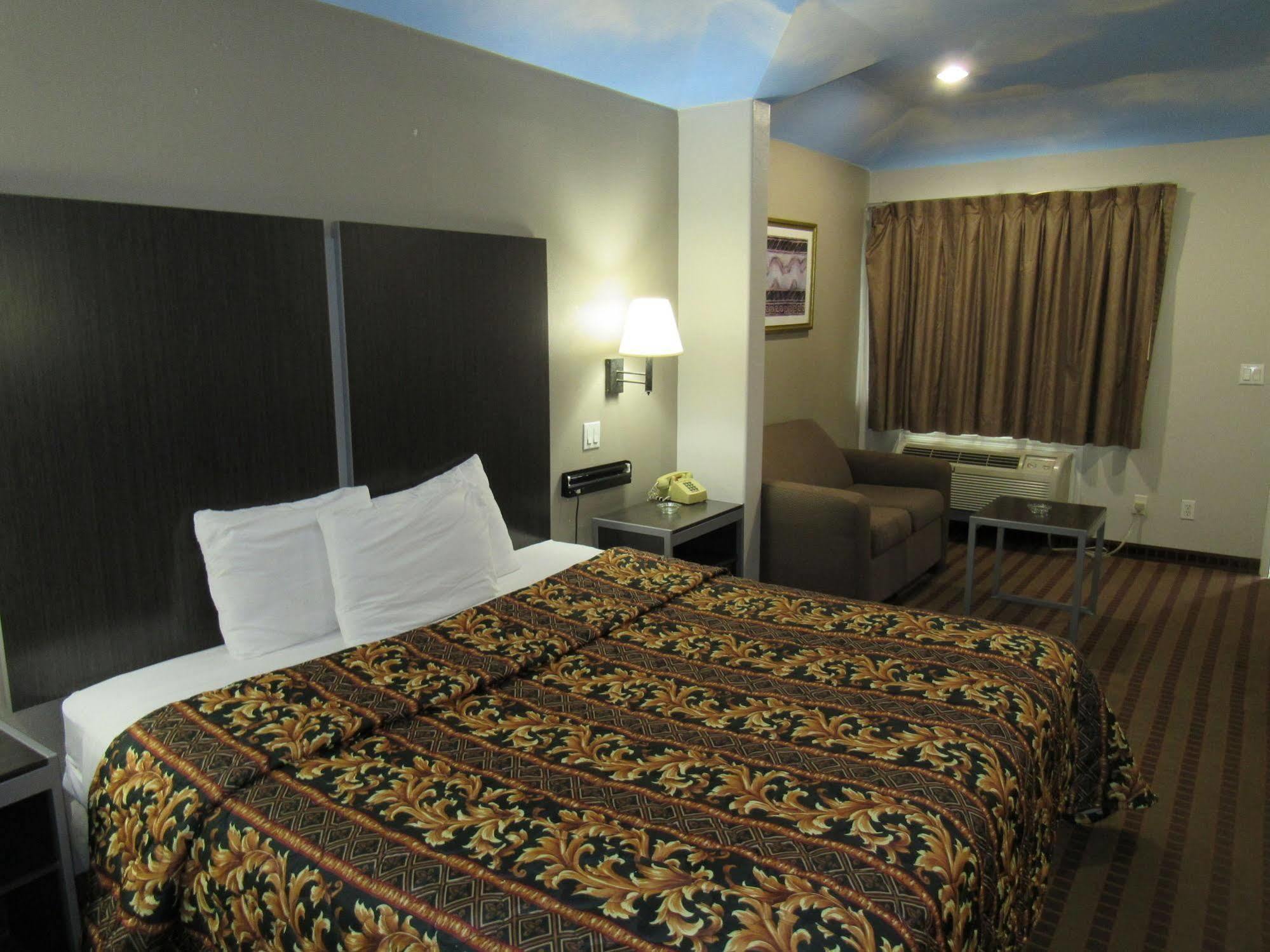 Camelot Inn & Suites Highway 290/Northwest Freeway Jersey Village Екстер'єр фото