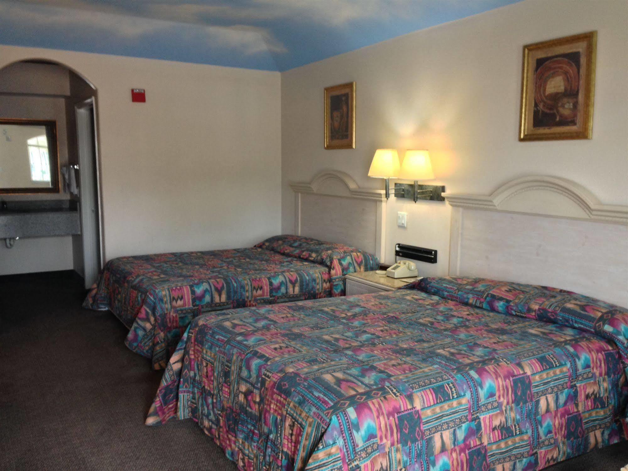 Camelot Inn & Suites Highway 290/Northwest Freeway Jersey Village Екстер'єр фото