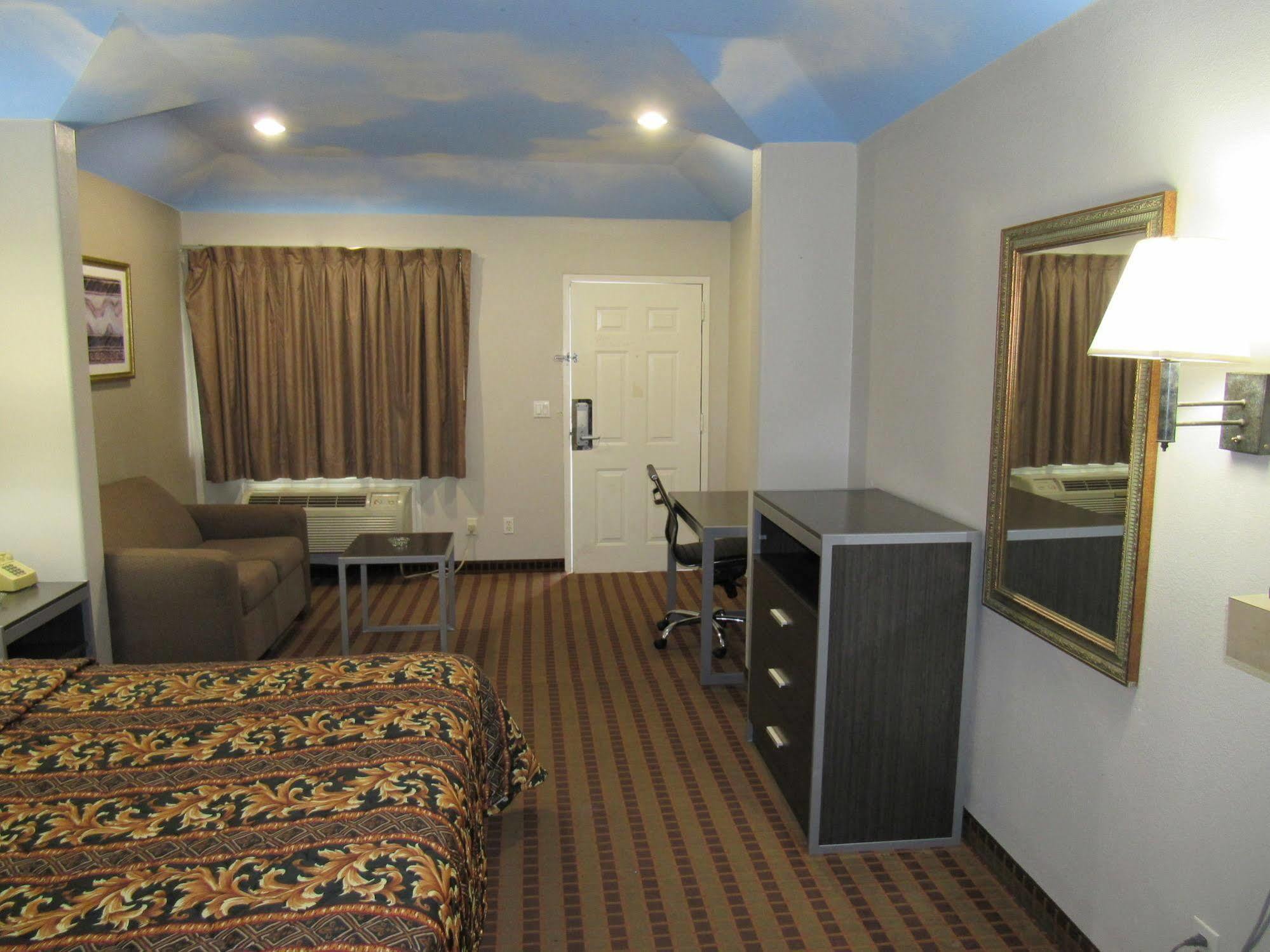 Camelot Inn & Suites Highway 290/Northwest Freeway Jersey Village Екстер'єр фото